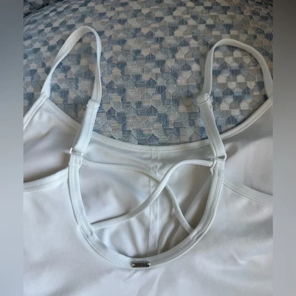 PINK Active sports bra. Ultimate lightly lined. Large.White.Strappy back detail. - Picture 5 of 14